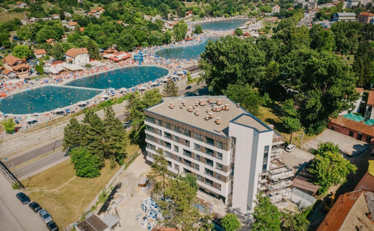 טוזלה Apartman Park Lake מראה חיצוני תמונה